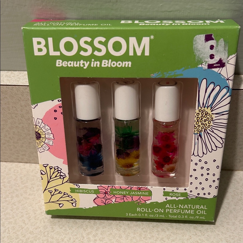 All-Natural Roll-On Perfume Oil Set - Hibiscus, Honey Jasmine, Rose